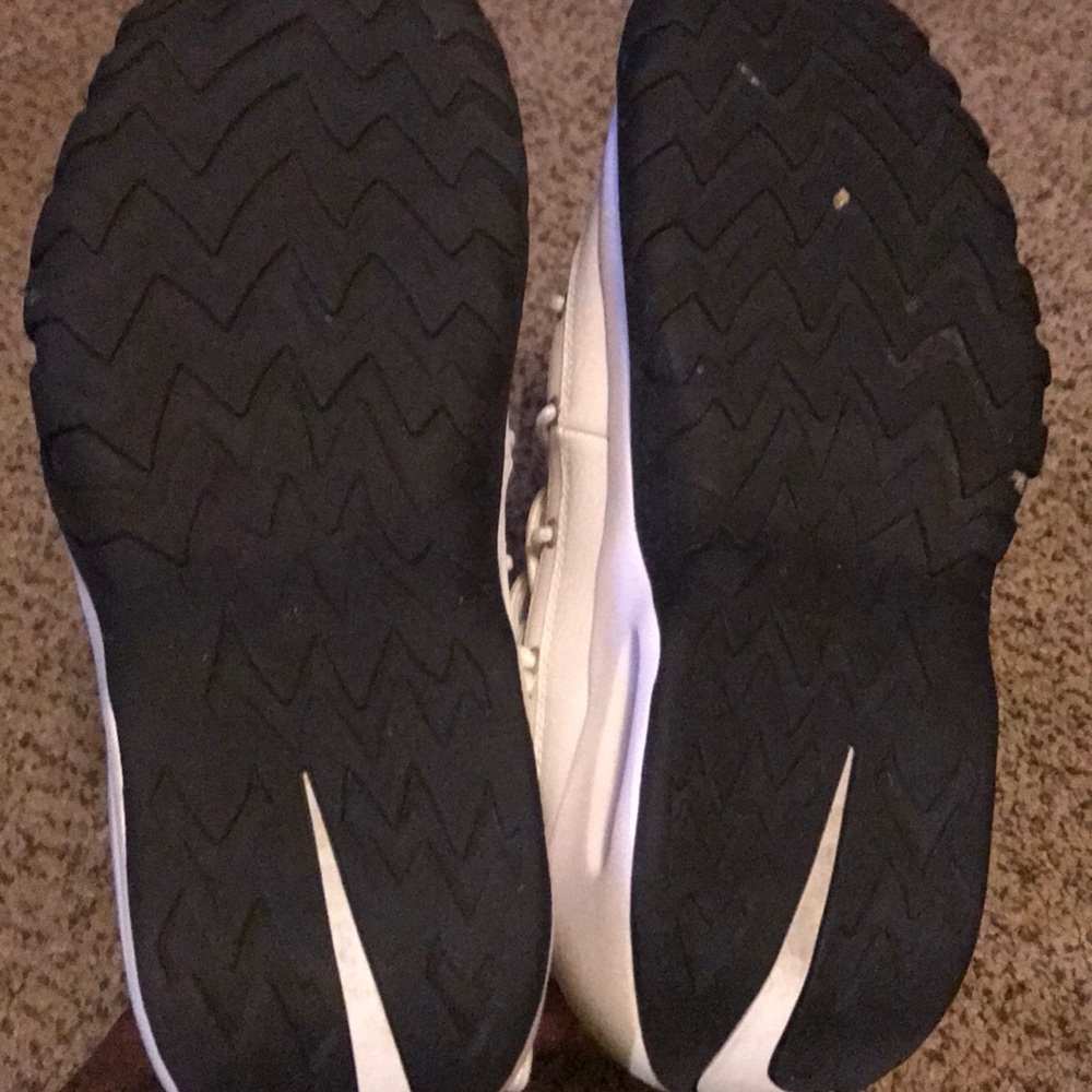 Nike’s - Picture 2 of 4